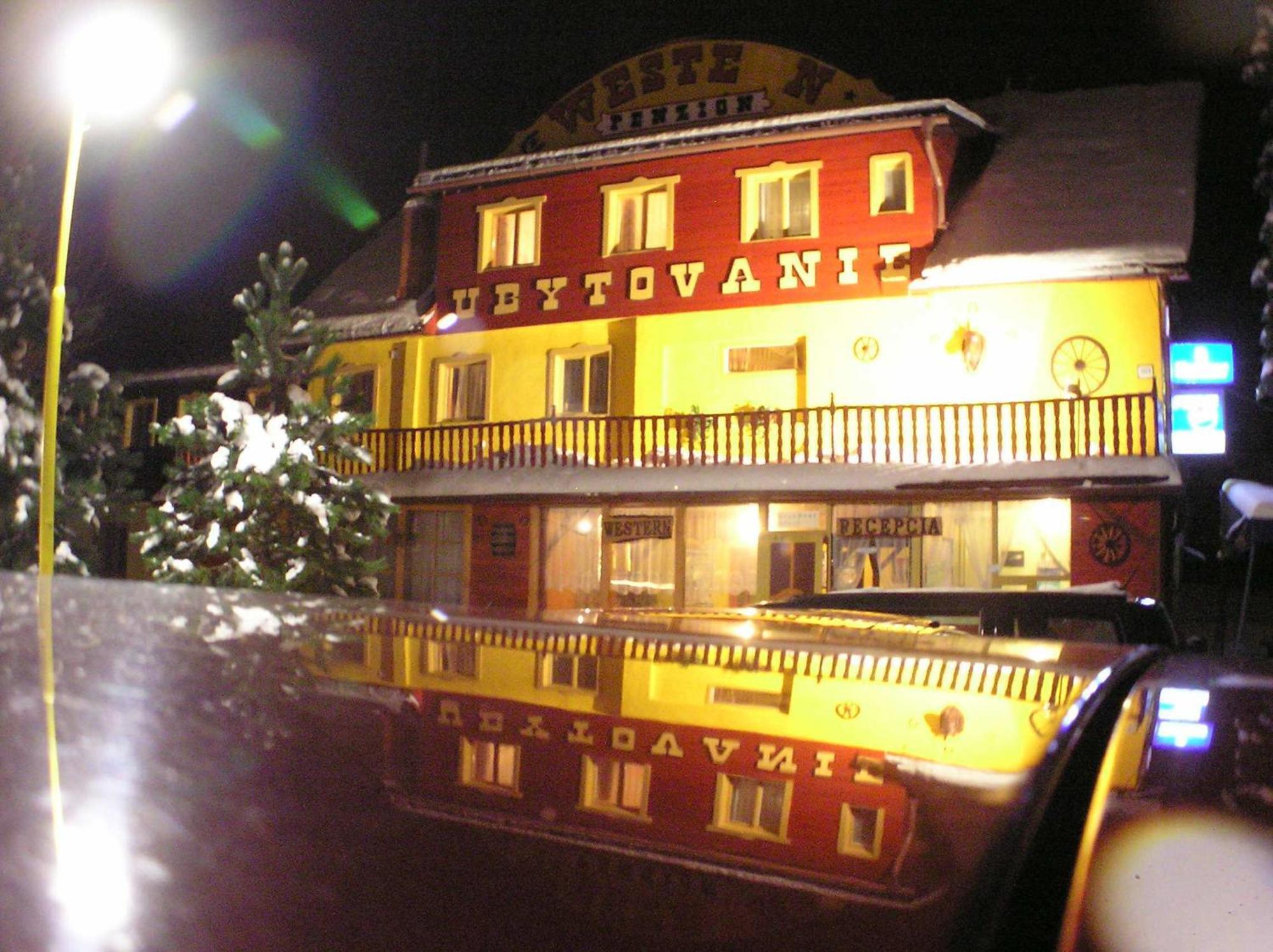 Western Penzion Ruzomberok Dış mekan fotoğraf