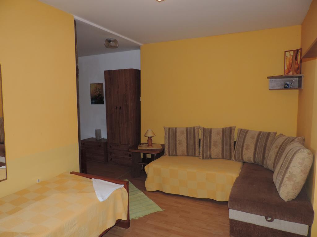 Western Penzion Ruzomberok Dış mekan fotoğraf