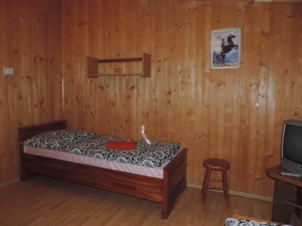 Western Penzion Ruzomberok Dış mekan fotoğraf