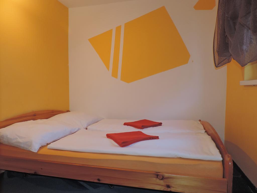 Western Penzion Ruzomberok Dış mekan fotoğraf